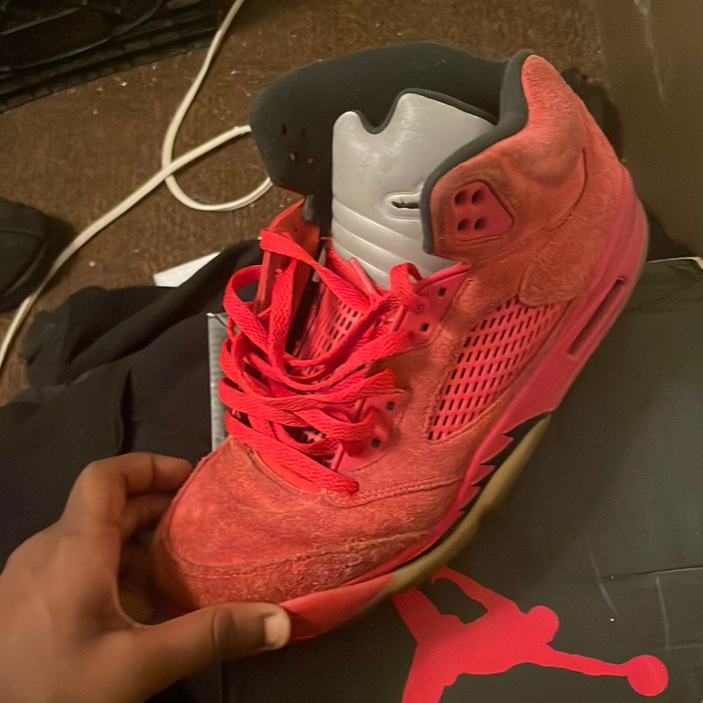 Red n black 5s size 9